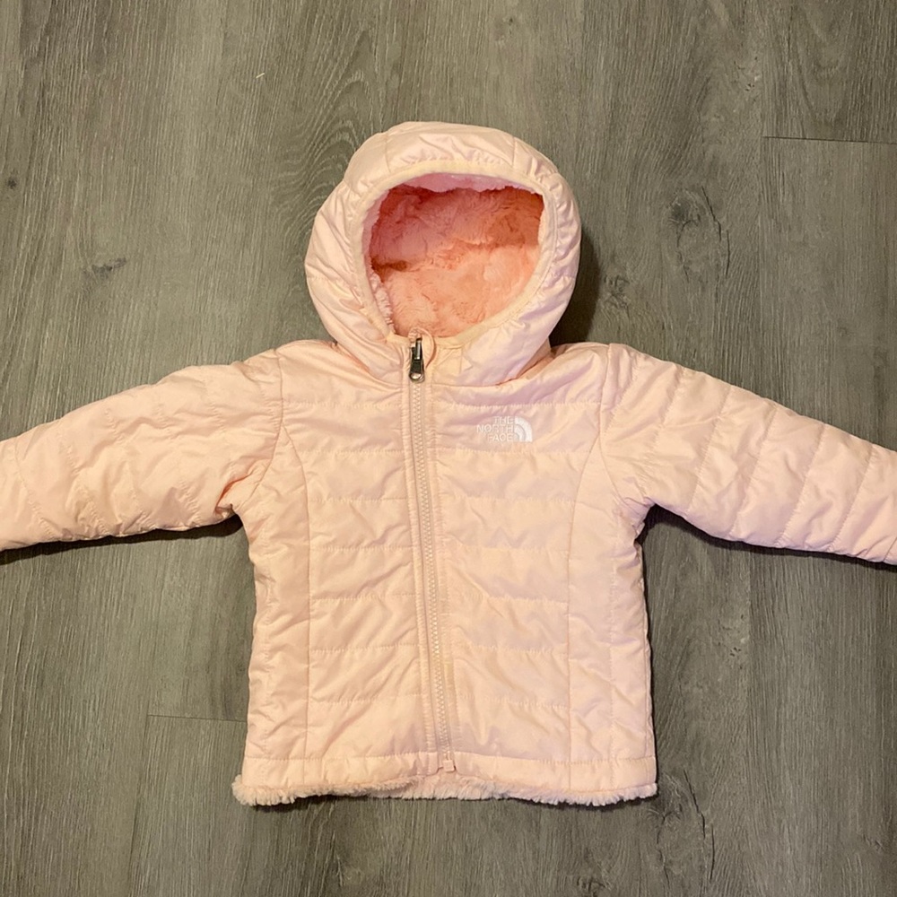 North face winter jacket girl size 6-12 months